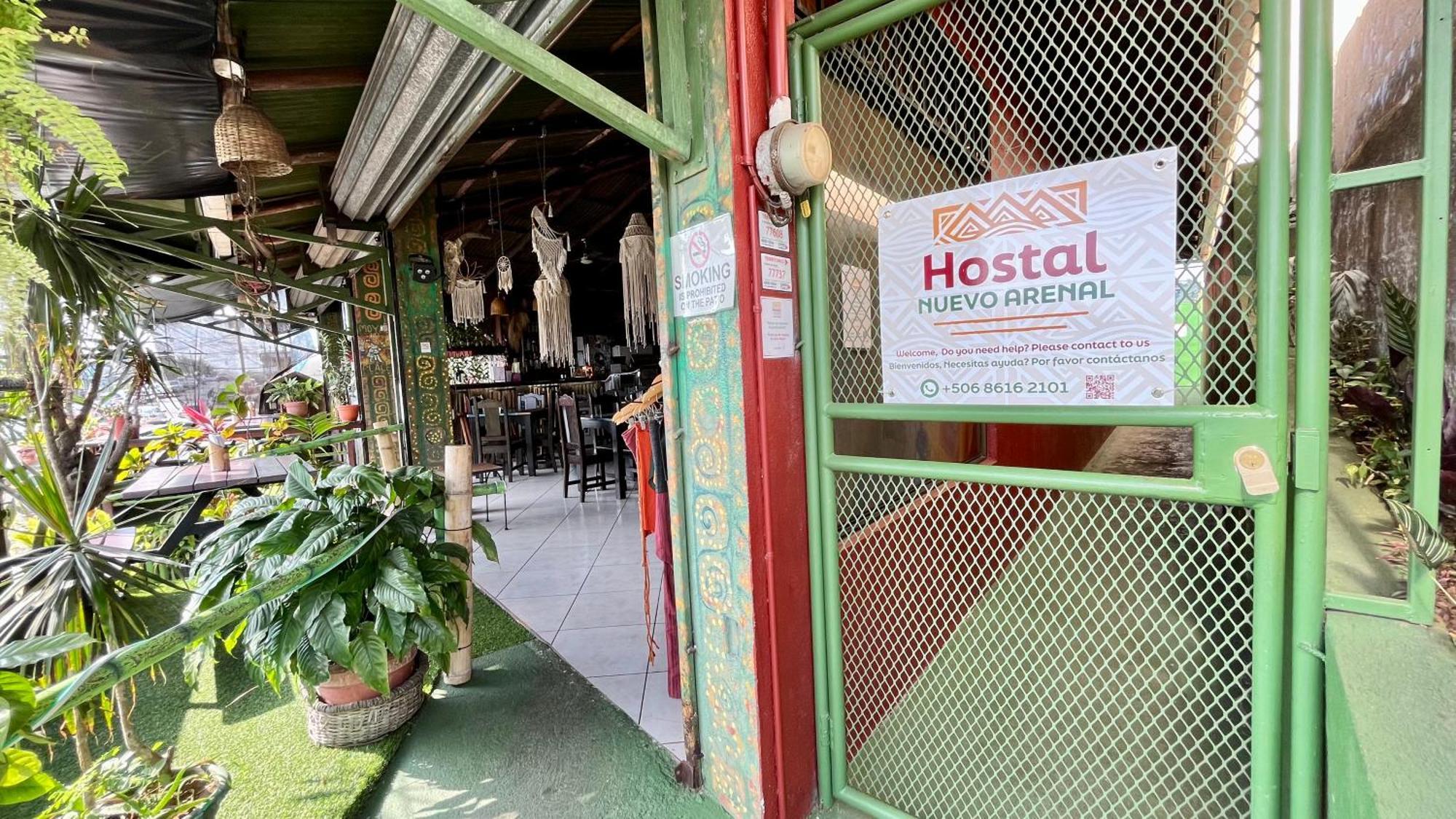 Hostal Nuevo Arenal Downtown, Private Rooms With Bathroom Zewnętrze zdjęcie