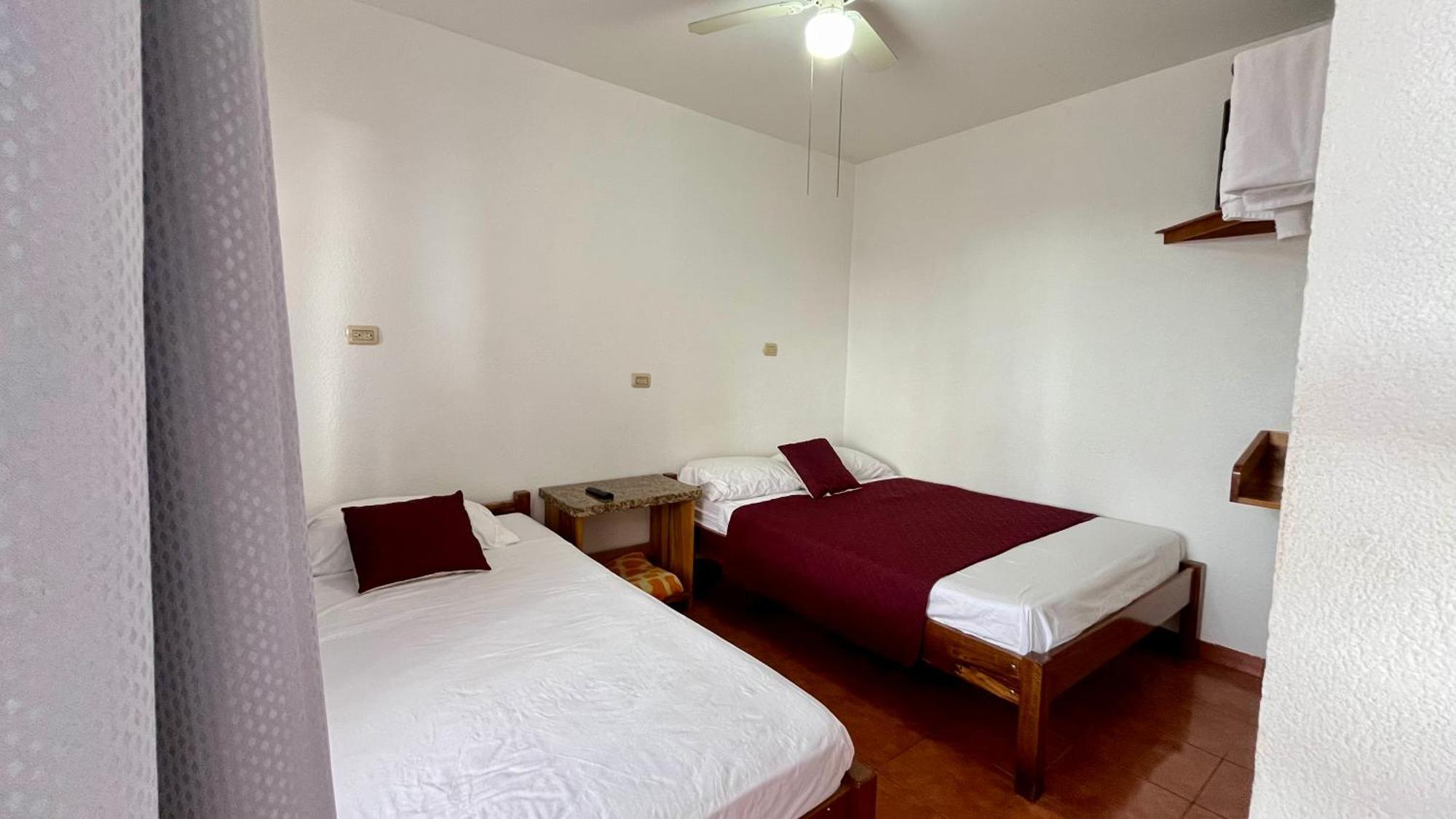 Hostal Nuevo Arenal Downtown, Private Rooms With Bathroom Zewnętrze zdjęcie