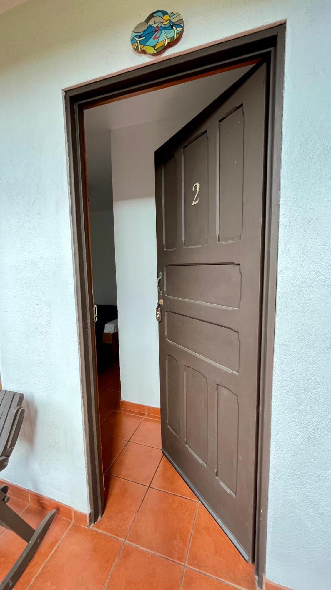 Hostal Nuevo Arenal Downtown, Private Rooms With Bathroom Zewnętrze zdjęcie