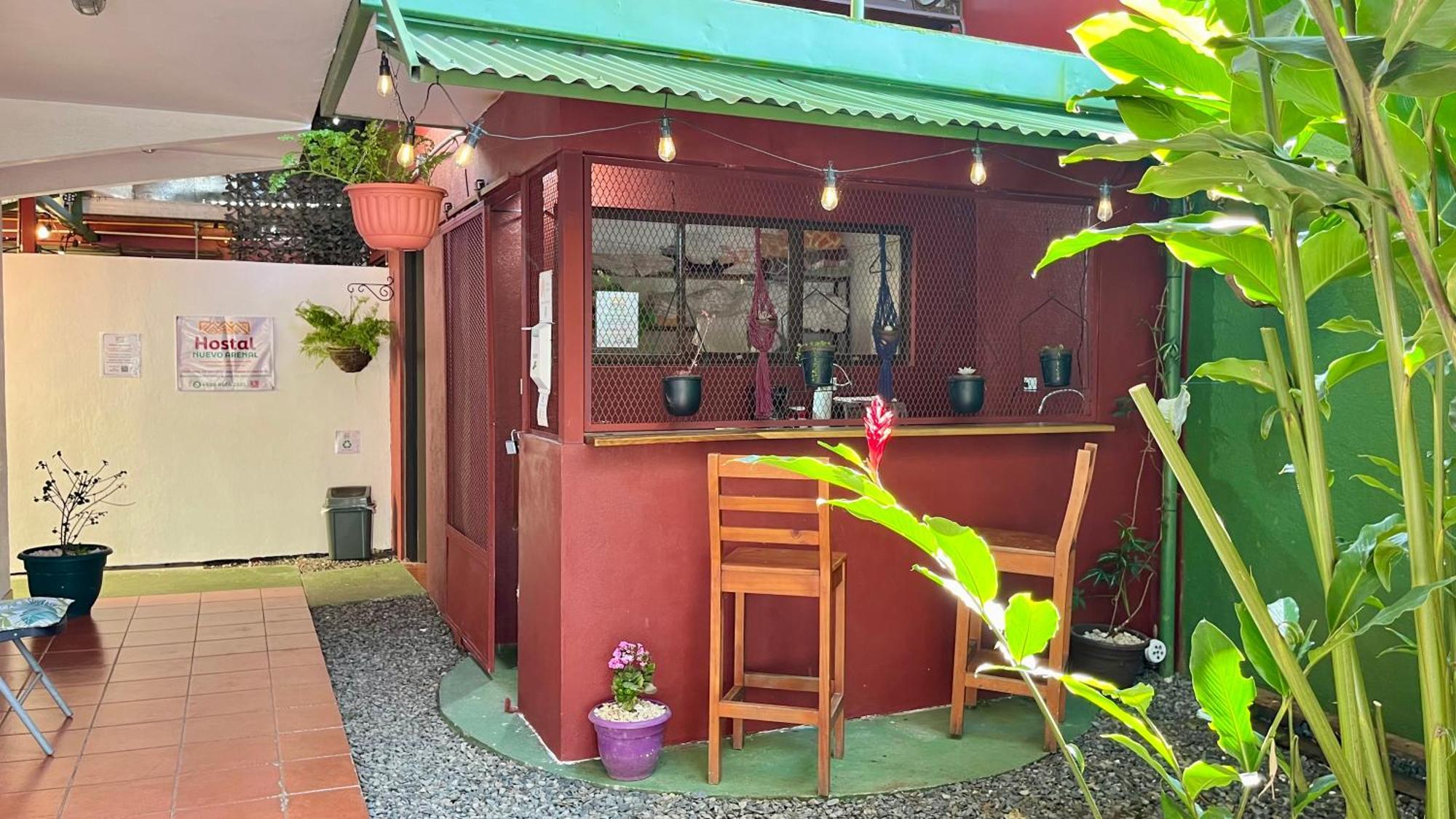Hostal Nuevo Arenal Downtown, Private Rooms With Bathroom Zewnętrze zdjęcie